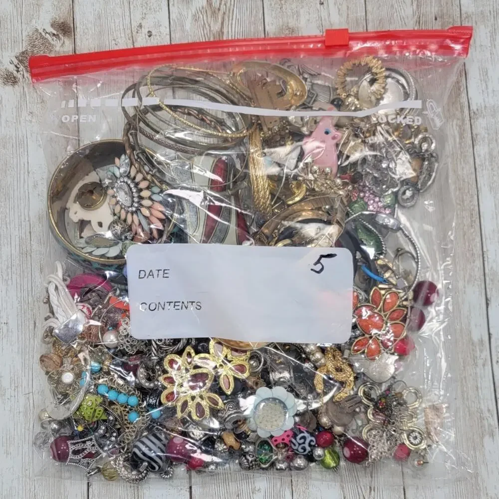 3 lbs. Bag Of Fashion Jewelry Mostly Wearable Or Sellable Earring's, Chans Parts